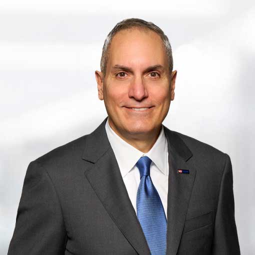 Headshot of U.S. Bank CEO Andrew Cecere